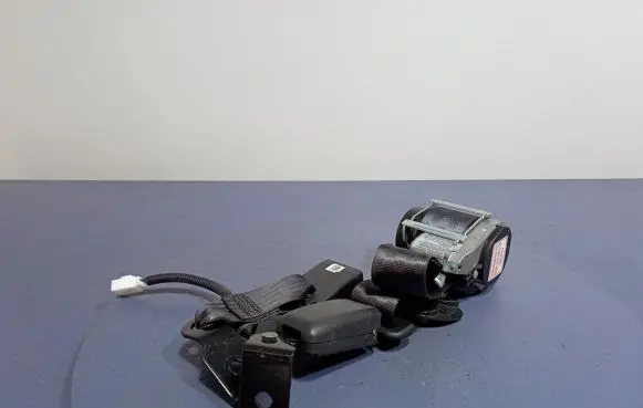Hyundai i20 (GB IB) Front seatbelt 89820-C8200