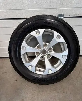 Mitsubishi L200 R17 spare wheel