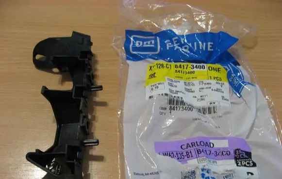 Cadillac CT6 Front bumper mounting bracket PN84173400