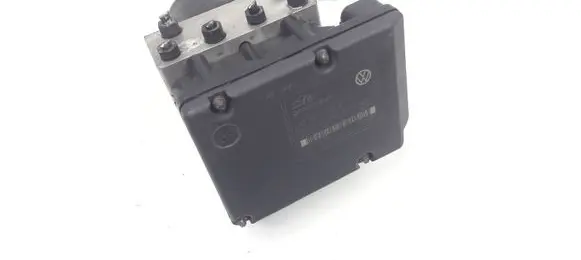 Volkswagen Golf IV ABS Pump 1J0907379P 1J0614117D