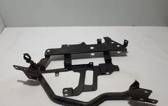 Mercedes-Benz Citan II W420 Fuel tank mounting bracket A4204703400