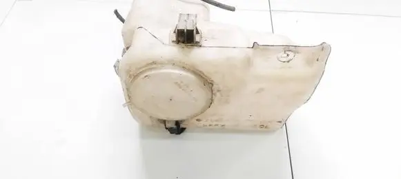 Windshield washer fluid reservoir/tank
