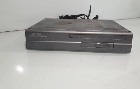 Toyota Avensis T250 Navigation unit CD/DVD player 0866200880