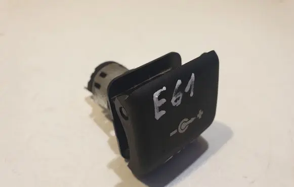 BMW 5 E60 E61 12 V Socket (rear) 6904008
