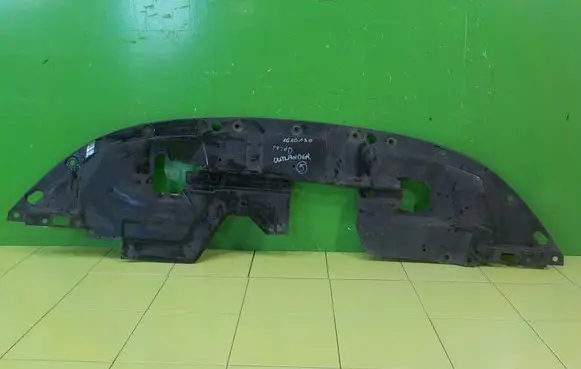 Mitsubishi Outlander Front bumper skid plate/under tray PRZOD