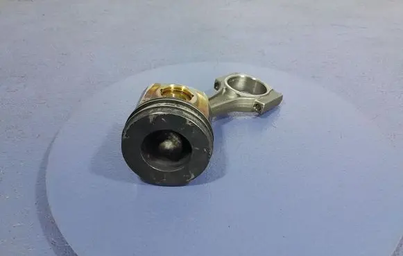 Audi A4 S4 B7 8E 8H Piston 