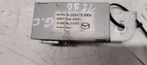 Mazda 6 Aerial antenna amplifier GS2A669N0A