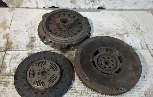 Iveco Daily 5th gen Clutch set kit 306403 504129664