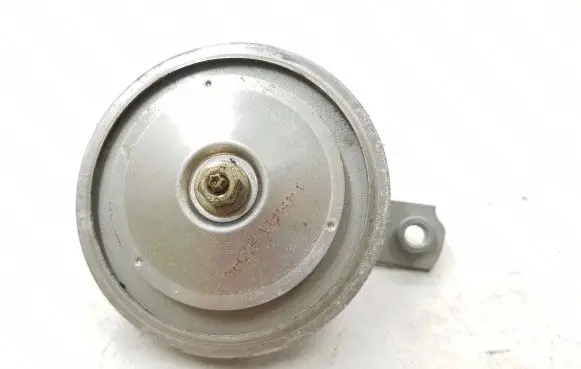 Volkswagen PASSAT B5 Horn signal 4A0251113 722367