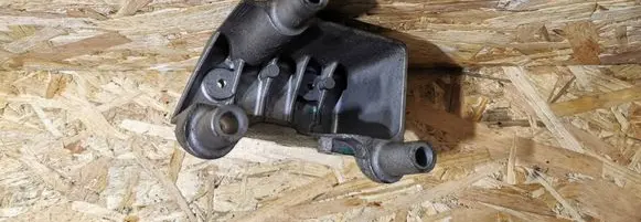 Mercedes-Benz Vito Viano W639 Engine mounting bracket A6461420042 6461420042