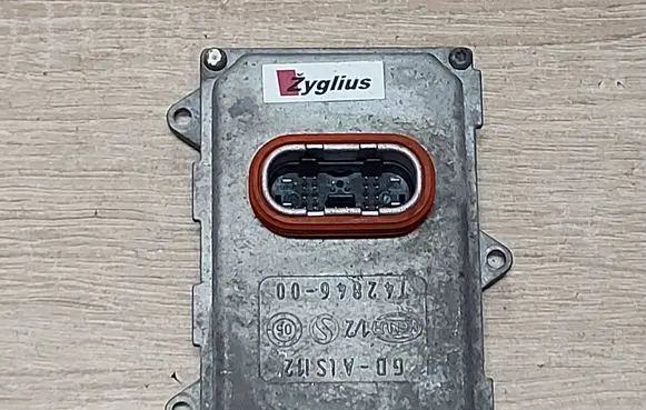 Audi A6 S6 C6 4F Headlight ballast module Xenon 4F0941941B