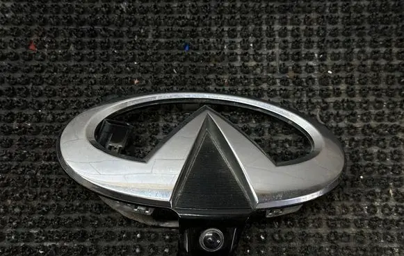 Infiniti QX60 L50 Front bumper camera 