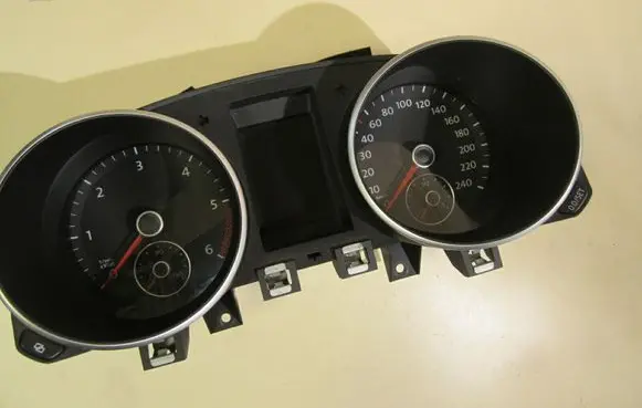 Volkswagen Golf VI Speedometer (instrument cluster) 5K0920862A