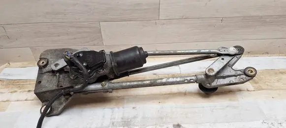 Nissan X-Trail T30 Front wiper linkage and motor