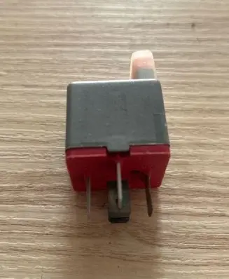 Lancia Delta I Ignition relay 60805160