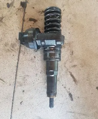 Audi A4 S4 B6 8E 8H Fuel injector