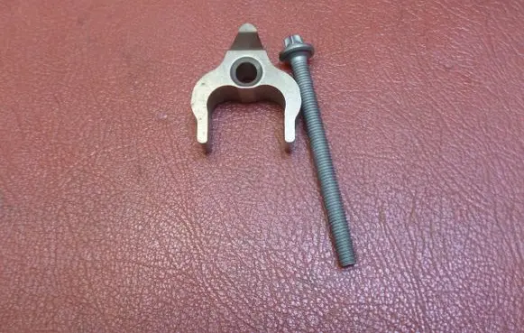BMW 2 F46 Fuel Injector clamp holder B37C15A
