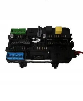 Opel Astra H Relay mounting block 13145020