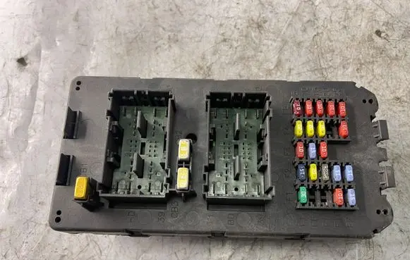 Jeep Grand Cherokee (WK) Fuse module 56049915AA
