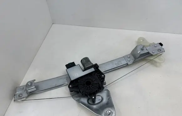 Renault Arkana Front door window regulator with motor 807215299R