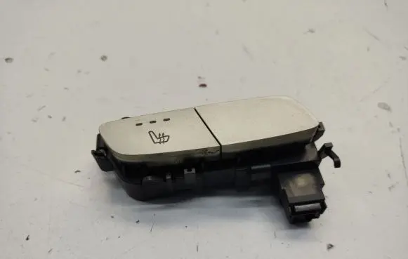 Mercedes-Benz Vito Viano W447 Seat heating switch A2139057302 13089037