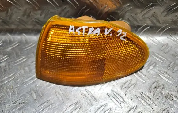 Opel Astra F Front indicator light 182070B