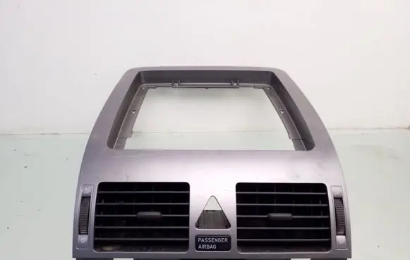 Volkswagen Touran I Dash center air vent grill 1T1819728C