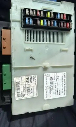 Ford Mondeo MK IV Fuse module 7G9T14A073DE