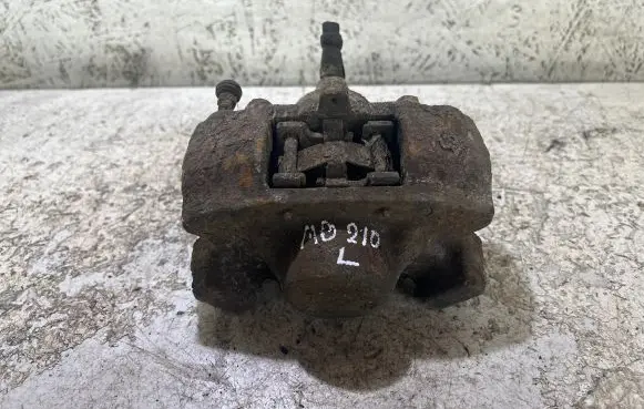 Mercedes-Benz E W210 Rear brake caliper