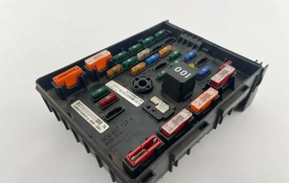 Seat Alhambra (Mk2) Fuse module 3C0937125A