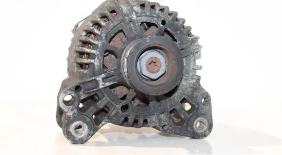 Volkswagen PASSAT B6 Generator/alternator 03C903023B