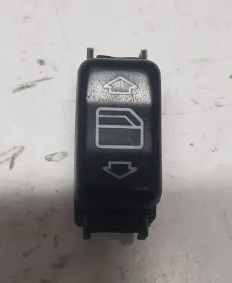 Mercedes-Benz E W124 Electric window control switch 1248204610KZ