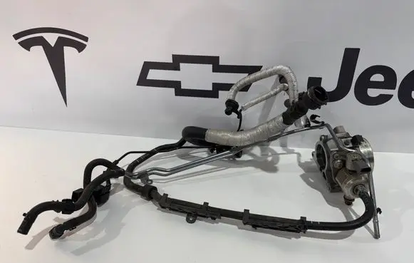 Volkswagen PASSAT CC Vacuum pump 06H145100AK 06h127025N 037906283C