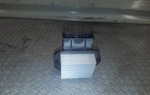 Toyota Avensis T250 Heater blower motor/fan resistor 499300212