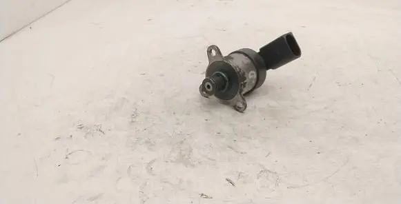 BMW 3 E90 E91 Fuel pressure sensor 