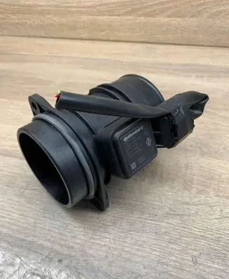 Renault Clio III Mass air flow meter 8200358901 H8200299956