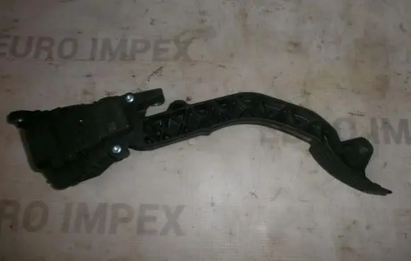Ford Focus C-MAX Accelerator throttle pedal 3m519f836bf