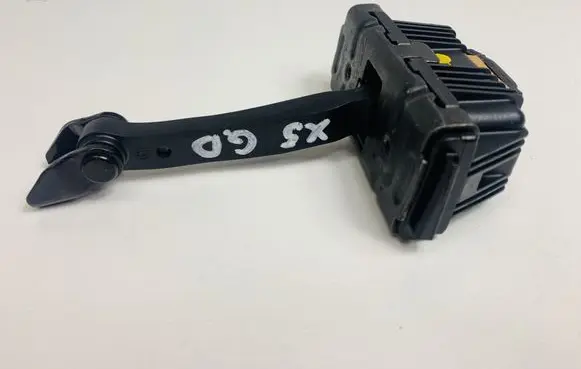 BMW X5 E70 Rear door check strap stopper 7141033
