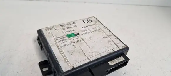 Opel Vectra B Comfort/convenience module 90564349 PA6GF106B20 40505441