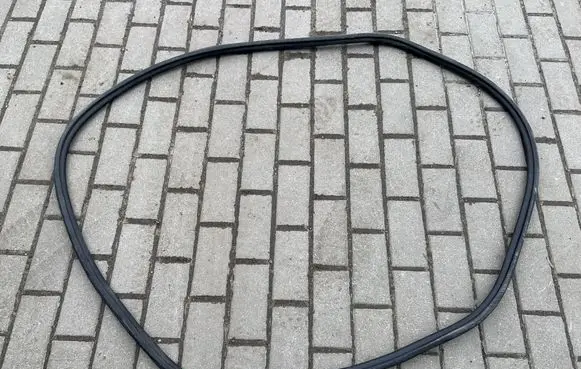 Audi Q7 4M Front door rubber seal 4M0831721D 4M0831721