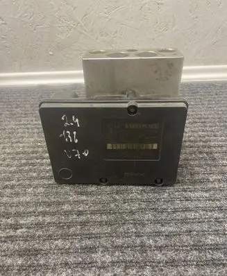 Volvo V70 ABS Pump 30793445 00401396E0 10092504153