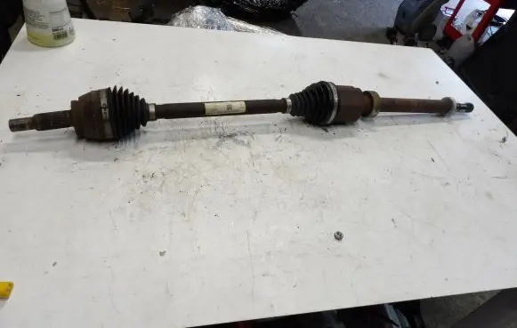 Renault Kangoo III Front driveshaft 391004529R