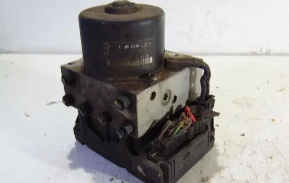 Audi A3 S3 8L ABS Pump