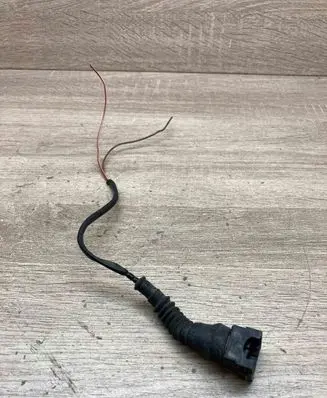 BMW 7 E38 Plug wire 1732694