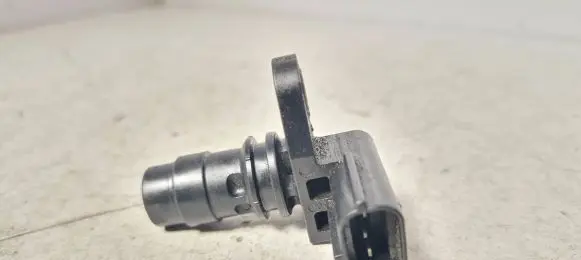Volvo S40, V40 Camshaft position sensor 30713370