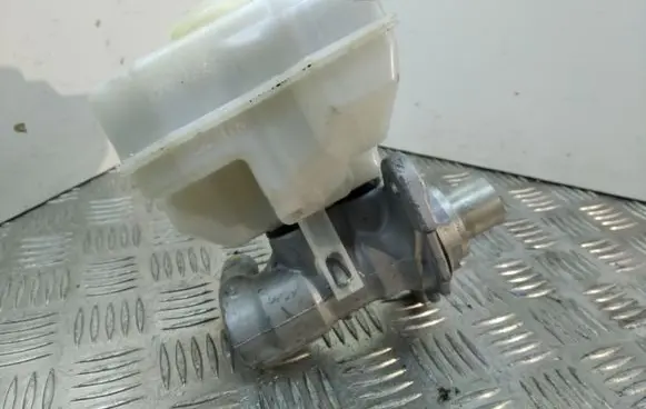 Land Rover Range Rover Sport L494 Brake fluid reservoir 32669621