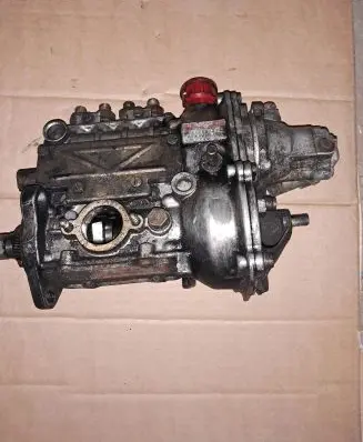 Mercedes-Benz COMPAKT W115 Fuel injection high pressure pump 0400114072