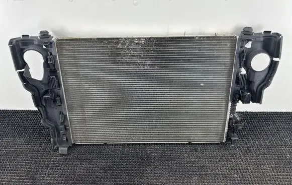 Volvo V70 Coolant radiator 31261105