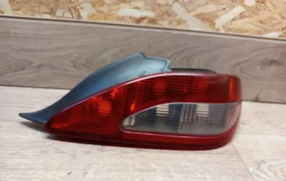 Peugeot 406 Rear/tail lights 2289D