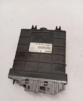 Volkswagen Golf III Engine control unit/module 028906021C 28RTD288 0281001170